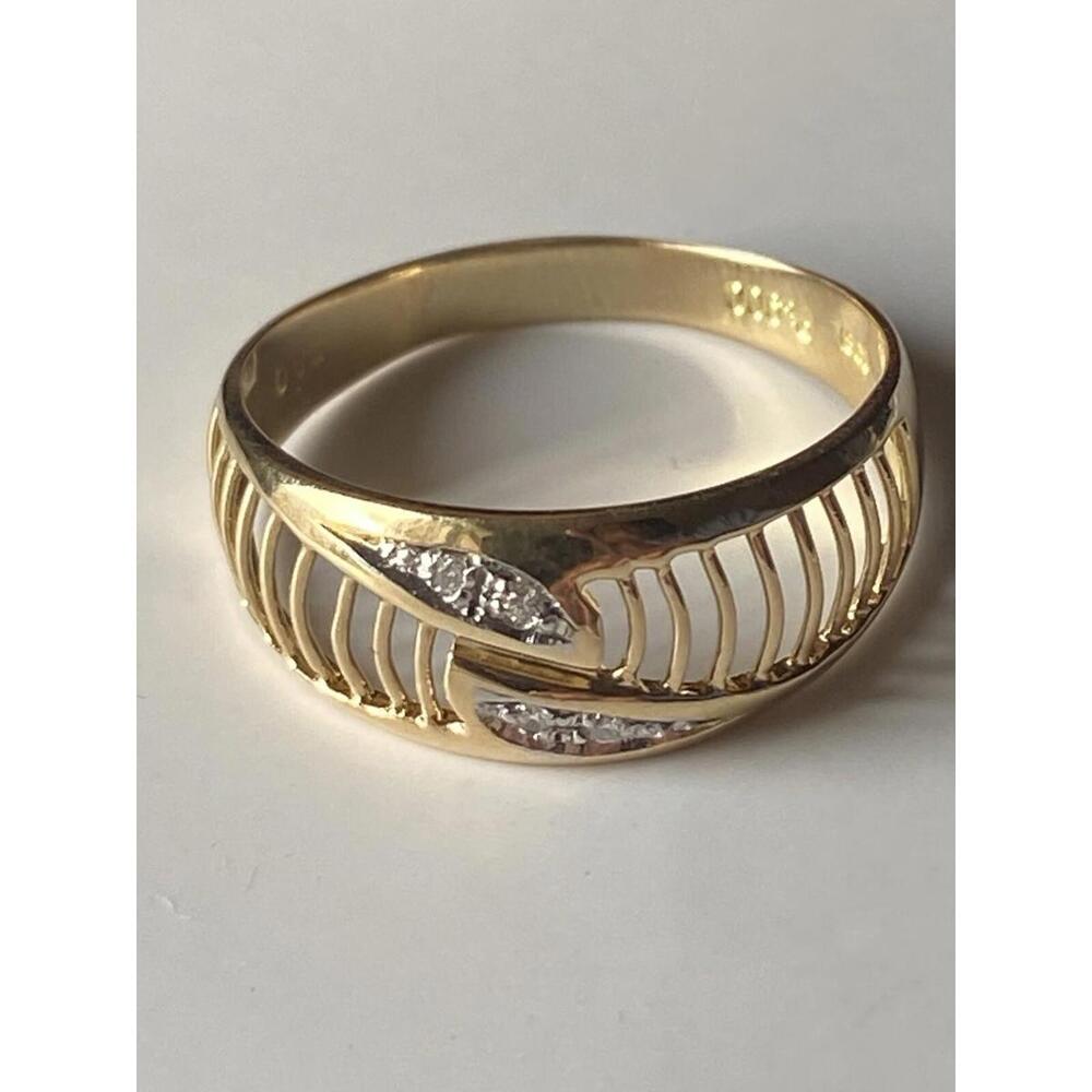 SOLD 18K Gold PT900 Platinum 0.02 Ct Diamond Ring, 2.4g, Size 7